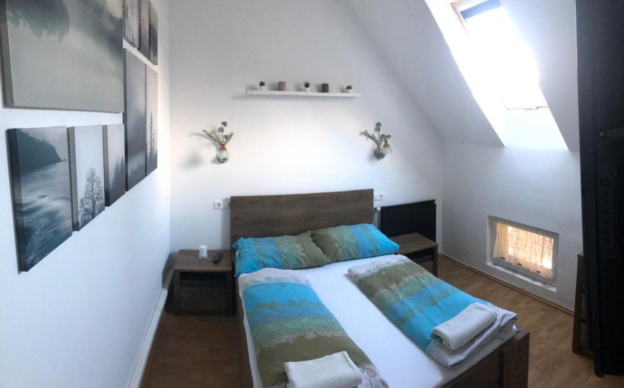 Petra Vendégház Szekszárd Esterno foto